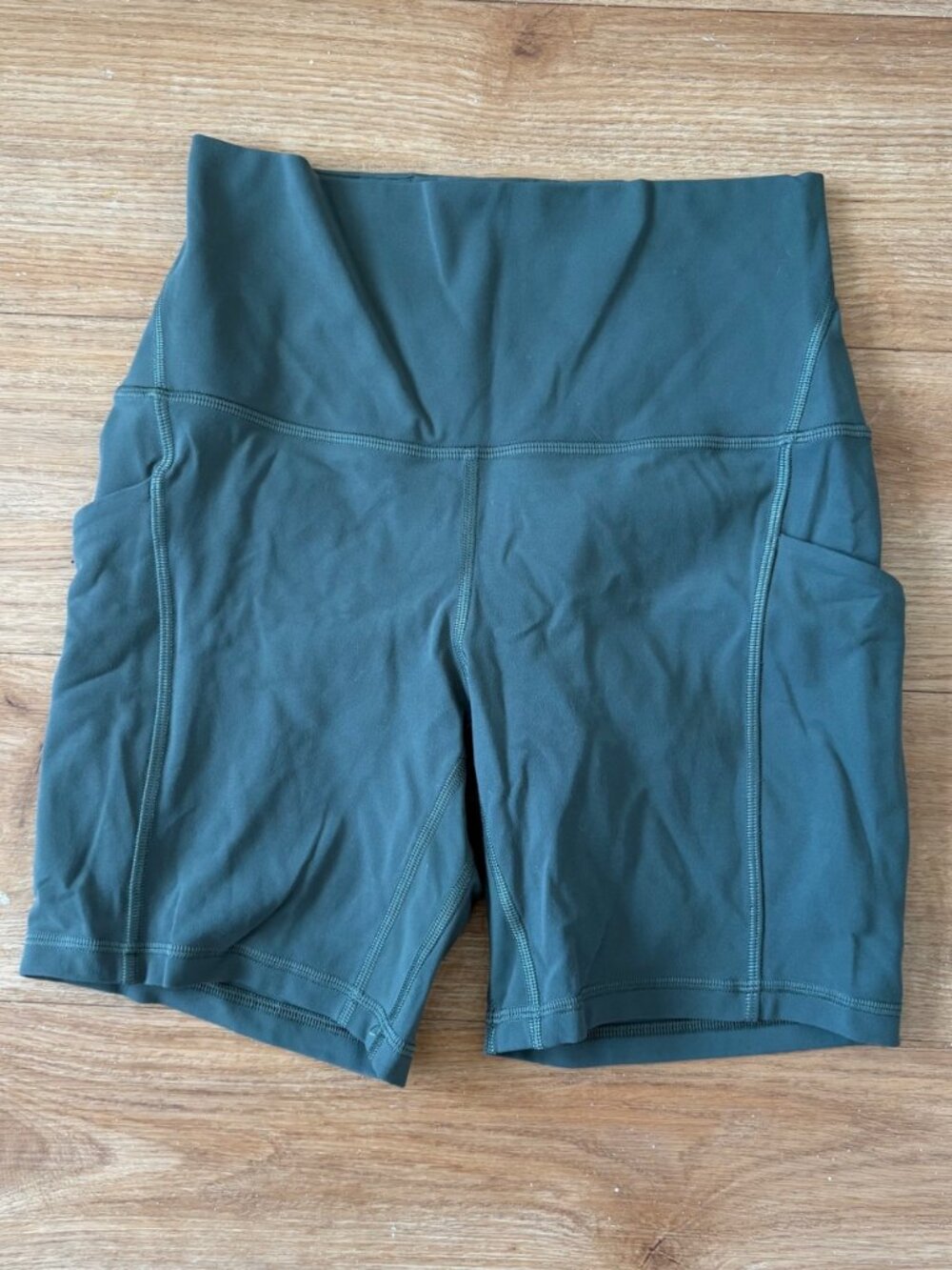 Lululemon Athletic Align High Rise Shorts 6” Pockets Dark Forest Women’s Size 6